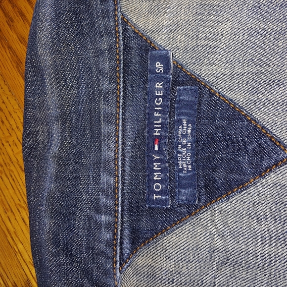 Tommy Hilfiger denim jacket - Picture 7 of 9